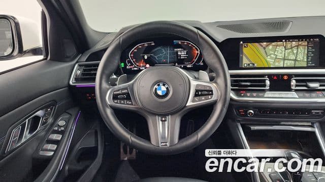BMW 3 Series 2021 — ფოტო 13/20