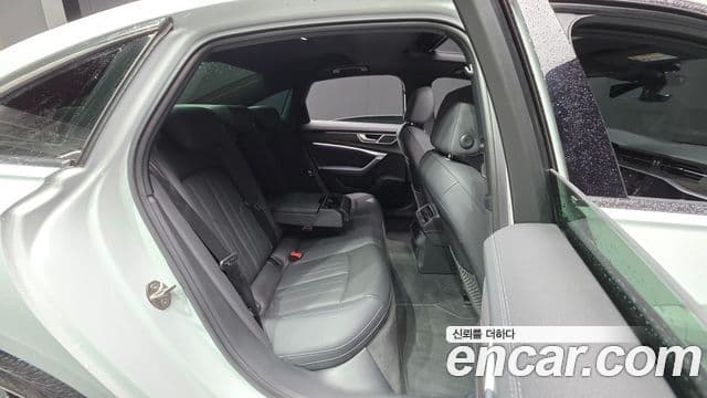 Audi A6 2022 — Şəkil 19/20