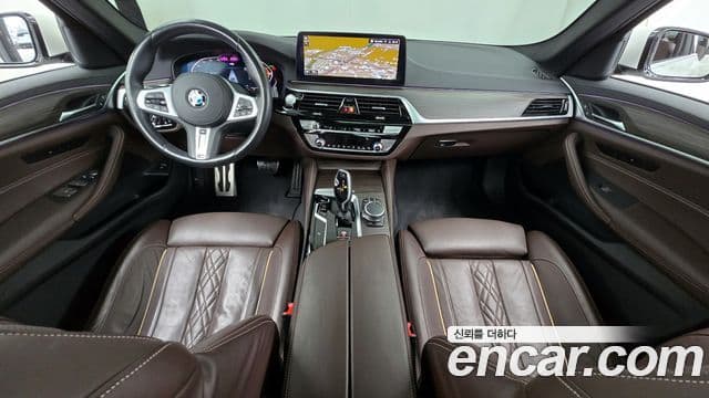 BMW 5 Series 2020 — ფოტო 7/20