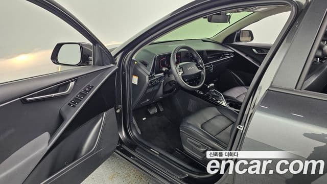 Kia Niro 2022 — Şəkil 11/20