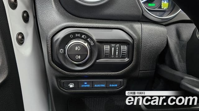 Jeep Wrangler 2021 — Şəkil 17/20