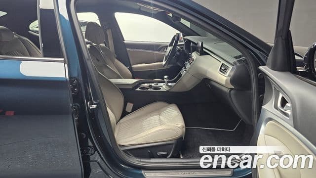 Genesis G70 2021 — ფოტო 11/20