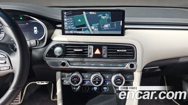 Genesis G70 2021 — ფოტო 14/20