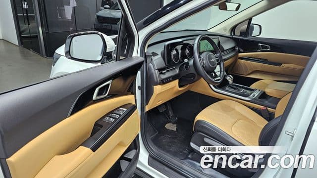 Kia Carnival 2023 — Şəkil 8/20