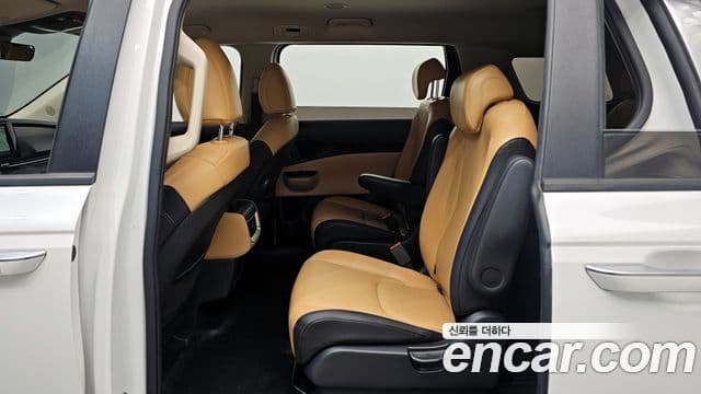 Kia Carnival 2023 — Şəkil 12/20
