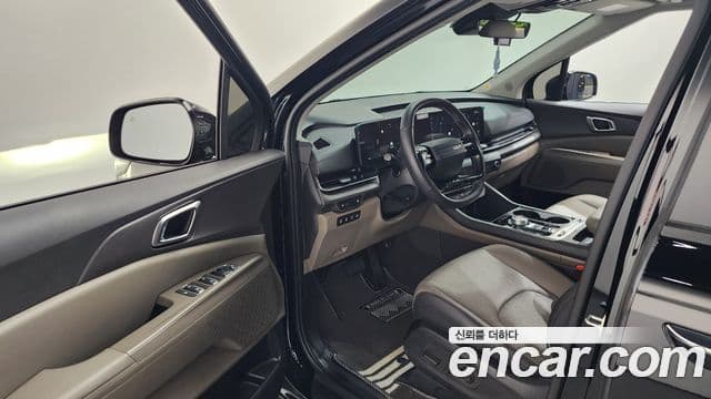 Kia Carnival 2024 — ფოტო 10/20