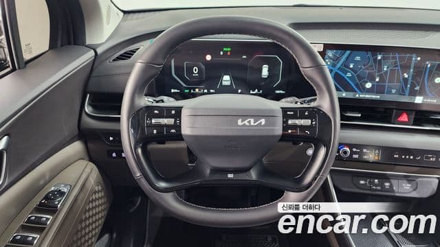 Kia Carnival 2024 — ფოტო 13/20
