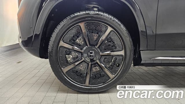 Mercedes-Benz GLS-Class 2024 — фото 4 из 20