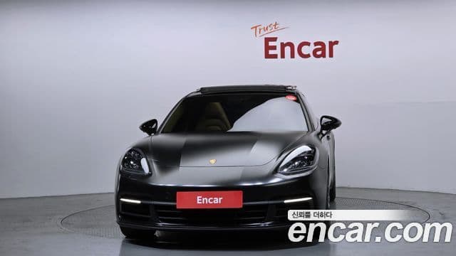 Porsche Panamera 2018 — ფოტო 3/20