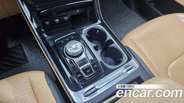Kia Carnival 2022 — ფოტო 9/20