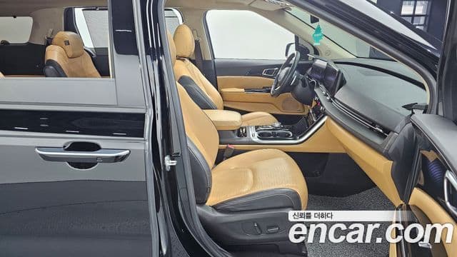 Kia Carnival 2022 — ფოტო 10/20