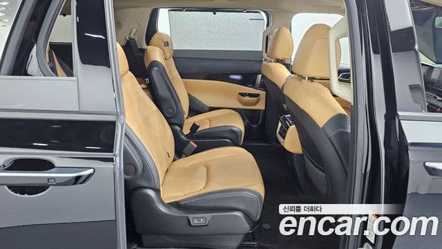 Kia Carnival 2022 — ფოტო 12/20