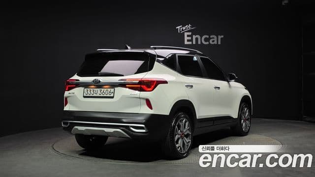 Kia Seltos 2020 — ფოტო 2/20
