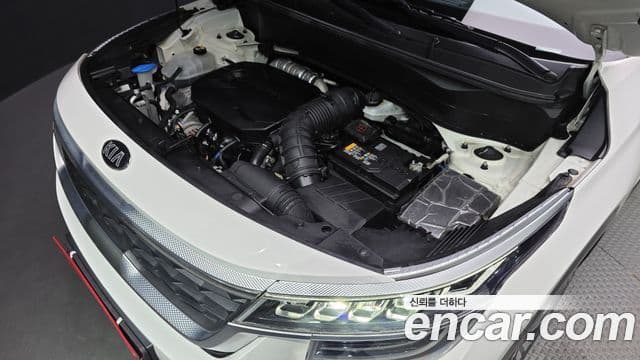 Kia Seltos 2020 — ფოტო 6/20