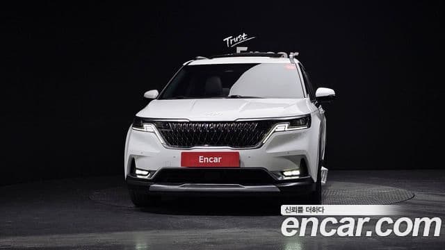 Kia Carnival 2021 — ფოტო 3/20