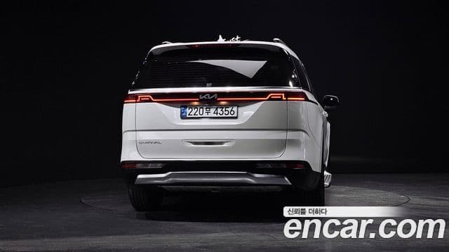 Kia Carnival 2021 — ფოტო 4/20