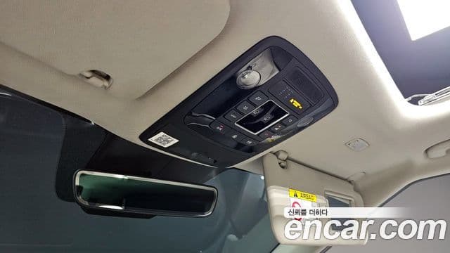 Kia Carnival 2021 — ფოტო 20/20