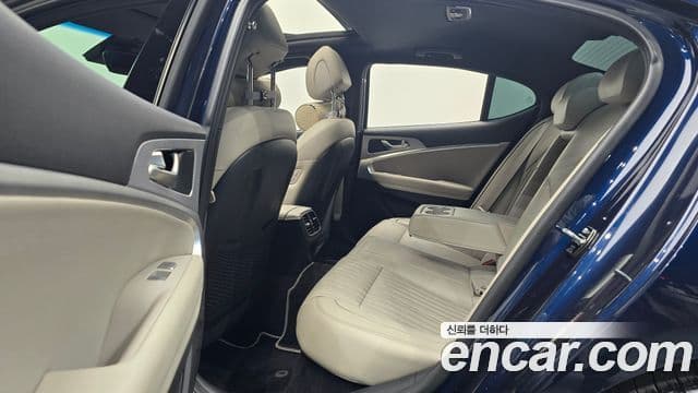 Genesis G70 2021 — Şəkil 12/20