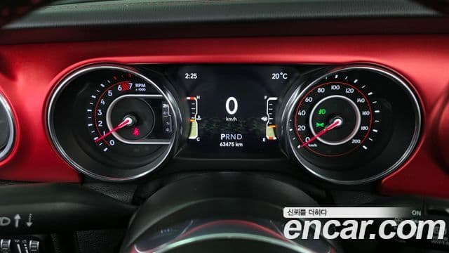 Jeep Wrangler 2021 — Şəkil 8/20