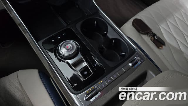 Kia Carnival 2025 — фото 9 из 20