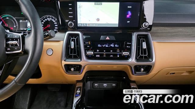 Kia Sorento 2022 — Şəkil 17/20