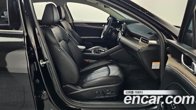 Kia K5 2022 — ფოტო 10/20