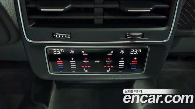 Audi Q7 2020 — Şəkil 19/20