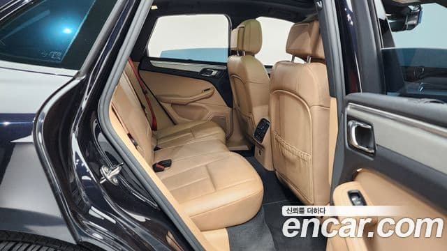 Porsche Macan 2021 — Şəkil 12/20