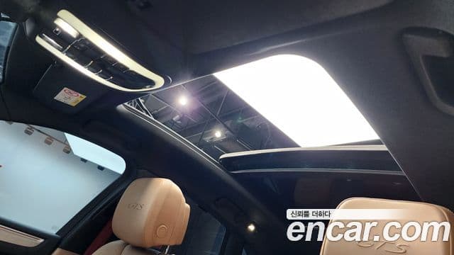 Porsche Macan 2021 — Şəkil 18/20