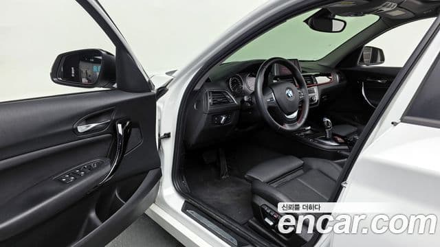 BMW 1 Series 2018 — Şəkil 10/20