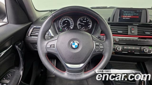 BMW 1 Series 2018 — Şəkil 13/20