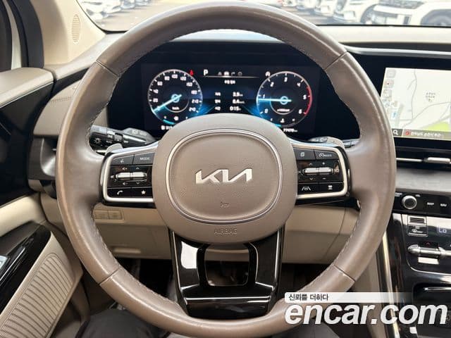 Kia Carnival 2022 — Şəkil 10/17