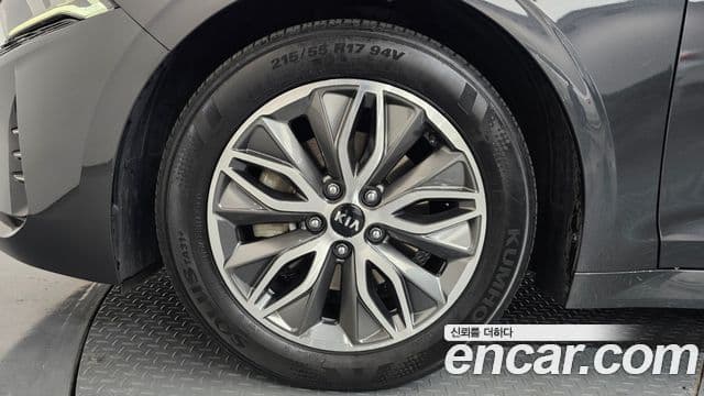 Kia K5 2020 — ფოტო 5/20