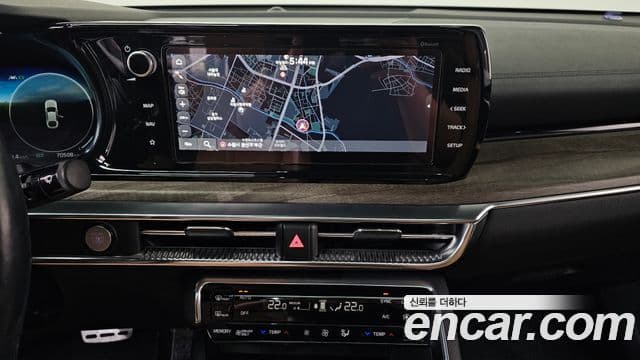 Kia K5 2020 — ფოტო 14/20
