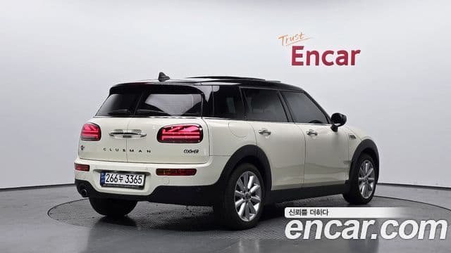 Mini Cooper Clubman 2021 — Photo 9/20