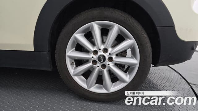 Mini Cooper Clubman 2021 — Photo 6/20