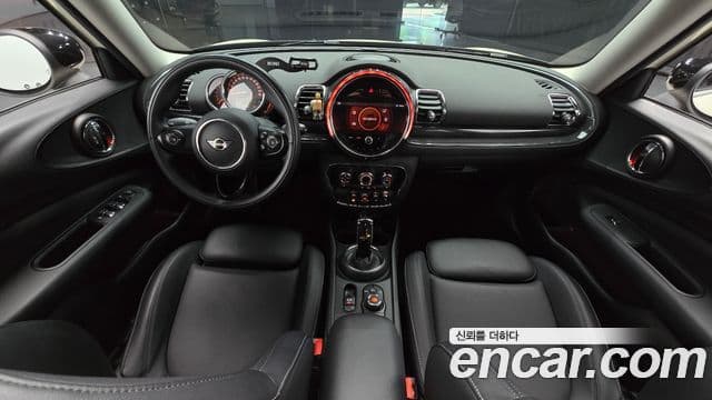 Mini Cooper Clubman 2021 — Photo 18/20
