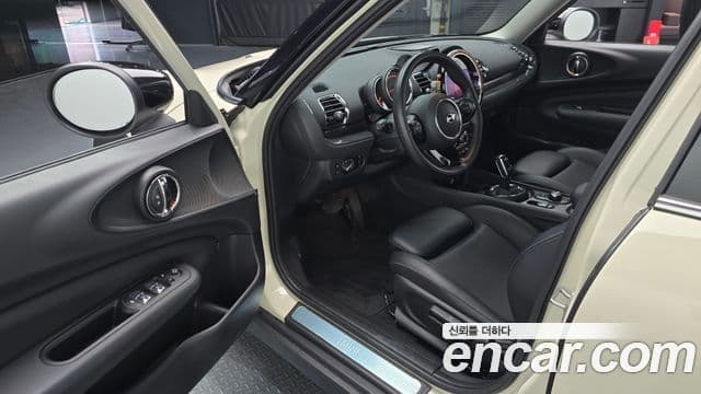 Mini Cooper Clubman 2021 — Photo 8/20