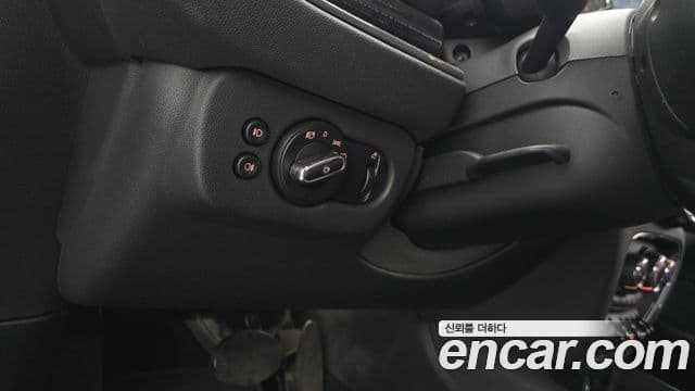 Mini Cooper Clubman 2021 — Photo 11/20