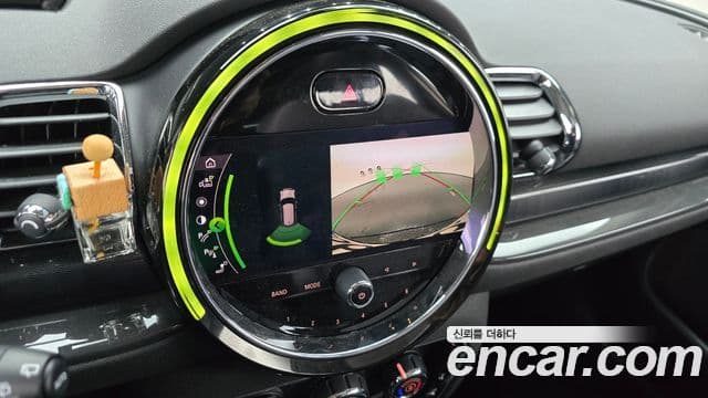 Mini Cooper Clubman 2021 — Photo 16/20