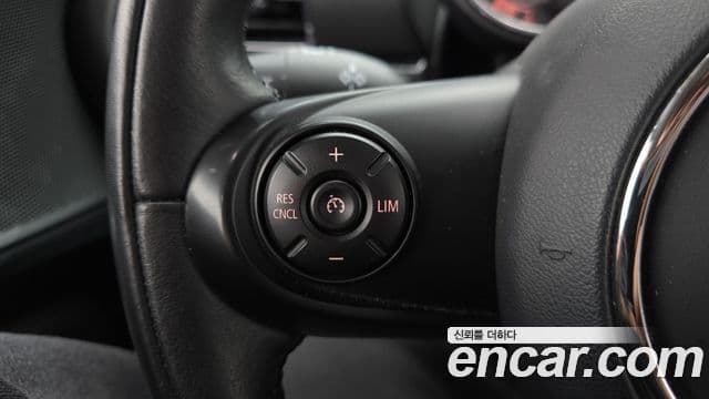 Mini Cooper Clubman 2021 — Photo 4/20