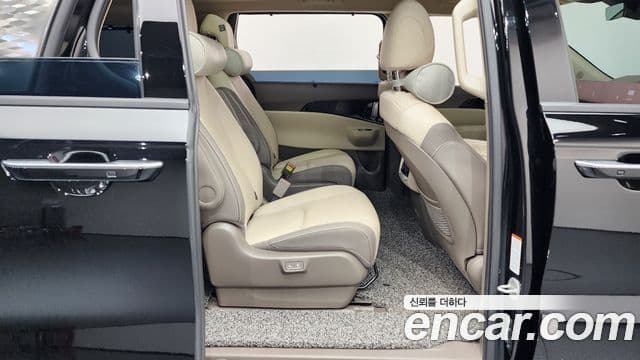 Kia Carnival 2023 — Фото 12/20