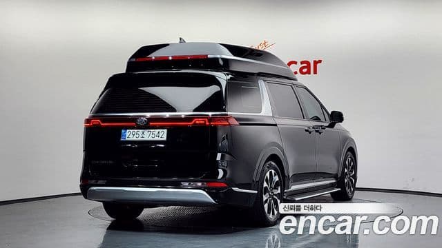 Kia Carnival 2021 — Фото 2/20
