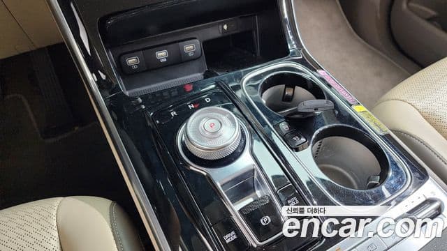 Kia Carnival 2021 — Фото 9/20