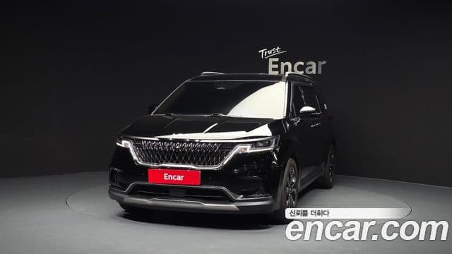 Kia Carnival 2022 — ფოტო 2/20