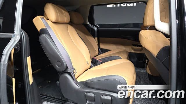 Kia Carnival 2022 — ფოტო 11/20