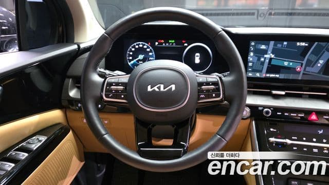 Kia Carnival 2022 — ფოტო 12/20