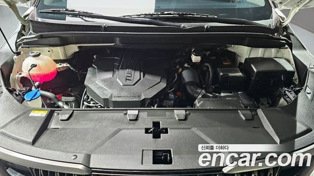Kia Carnival 2023 — ფოტო 5/20