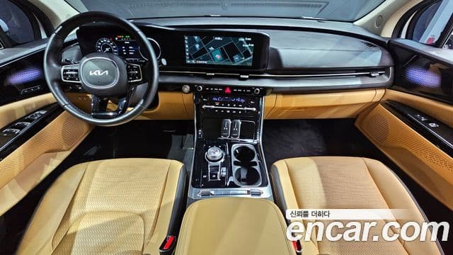 Kia Carnival 2023 — ფოტო 6/20