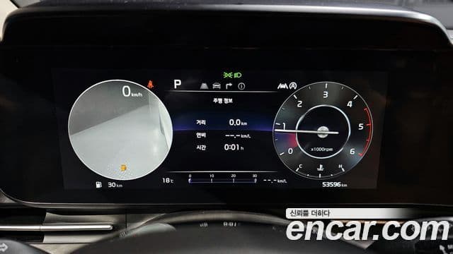 Kia Carnival 2023 — ფოტო 7/20